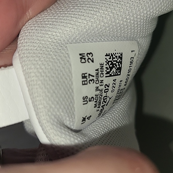 NEW Puma Platform Sneakers - Picture 5 of 8